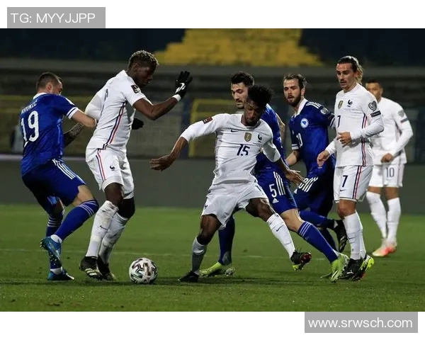 智利与巴拉圭世预赛激战在即谁将赢得关键三分